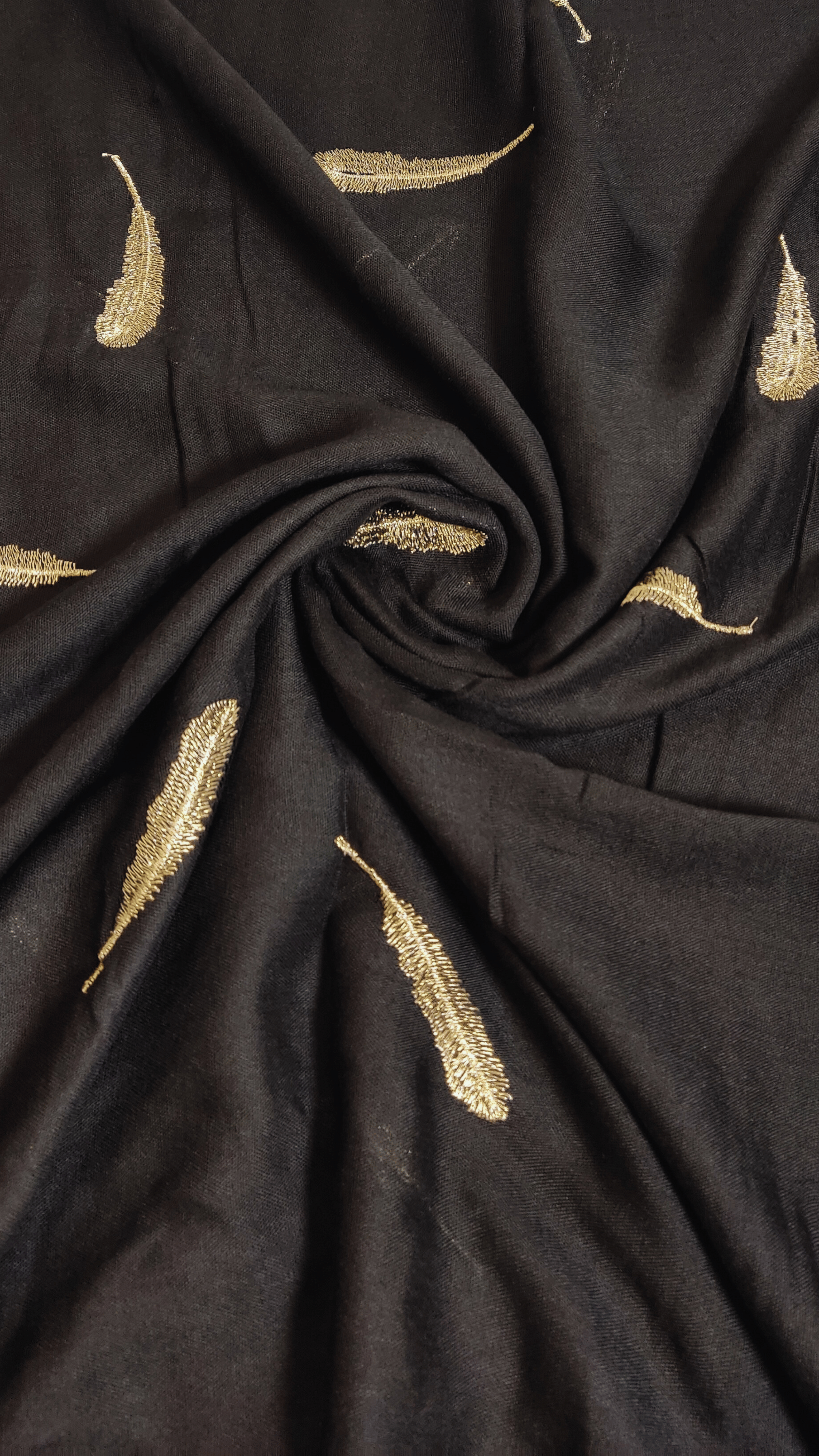 Black Feather Hijab
